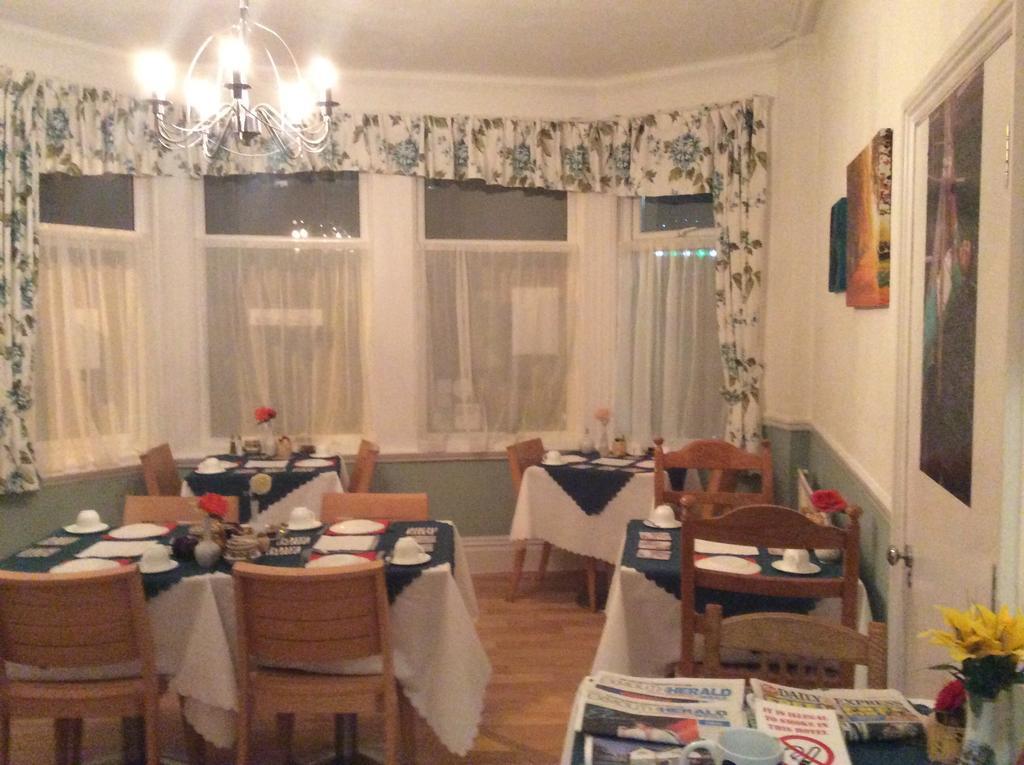 Ash Hotel B&B Exmouth Ngoại thất bức ảnh